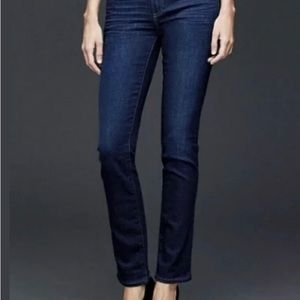 Gap 1969 dark wash 29s Real Straight